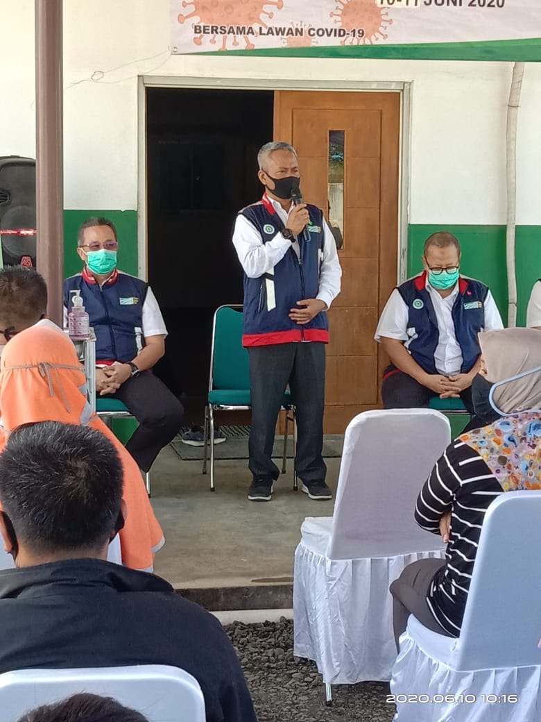 PT.Trans Jabar Tol Bagikan Sembako Gratis di 24 Desa